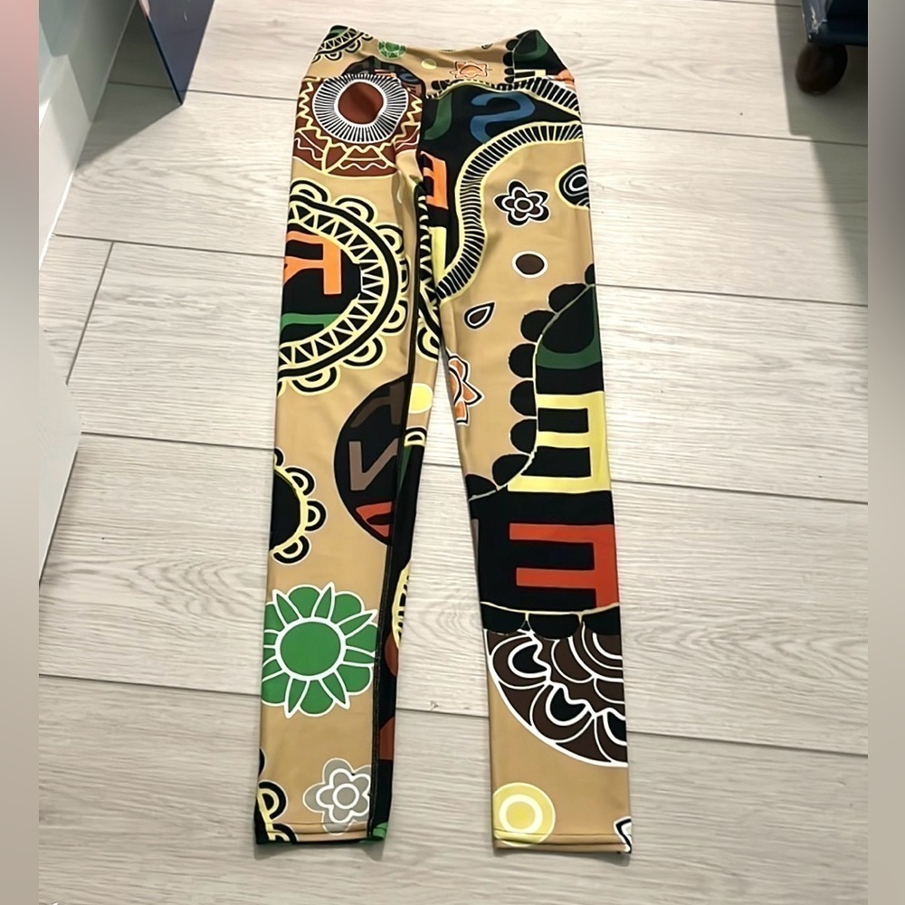 Surrender,(MSRP$118) Fun,Funky & Fabulous Leggings,The Fit is Incredible, Size S - Picture 3 of 10